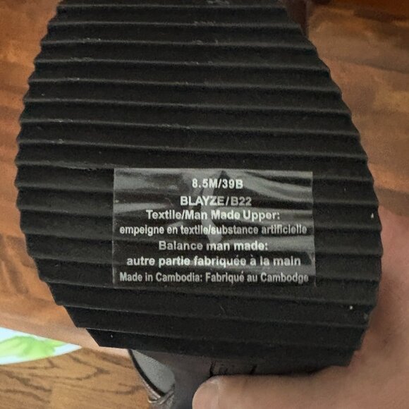 Karl Lagerfeld Paris Blayze Peep Toe Bootie Women Size 8.5 Silver/Grey New - Picture 8 of 12